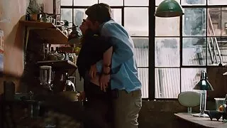 কালো কেশিক মিল্ফ জুন ...