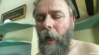 পেটিট গাল অসামান্য ড ...