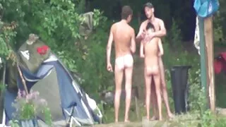 কালো চুলের নোংরা কিশ ...
