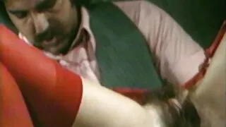 স্বেচ্ছাচারী ব্লন্ডি ...